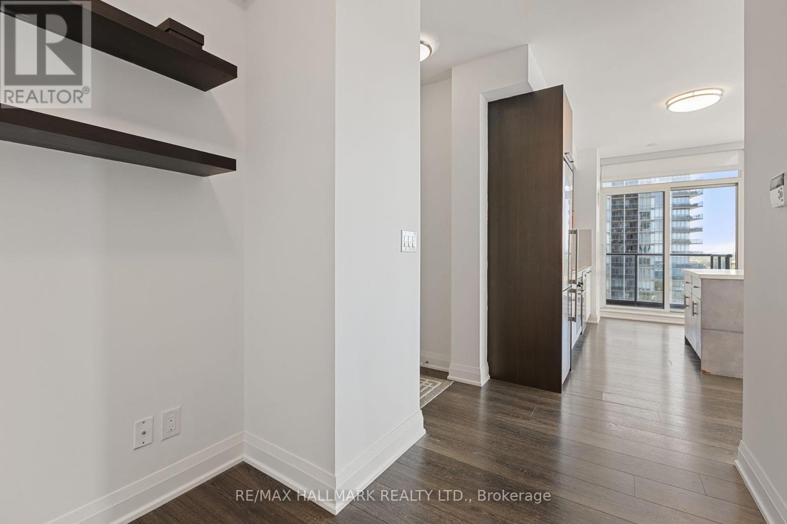 Photo 11 of 1909 36 Park Lawn Road, Toronto ON