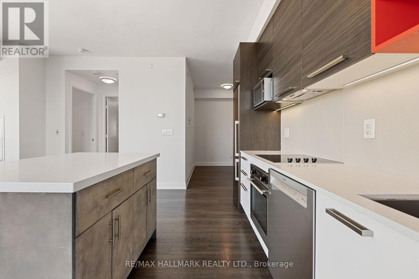 Photo 12 of 1909 36 Park Lawn Road, Toronto ON