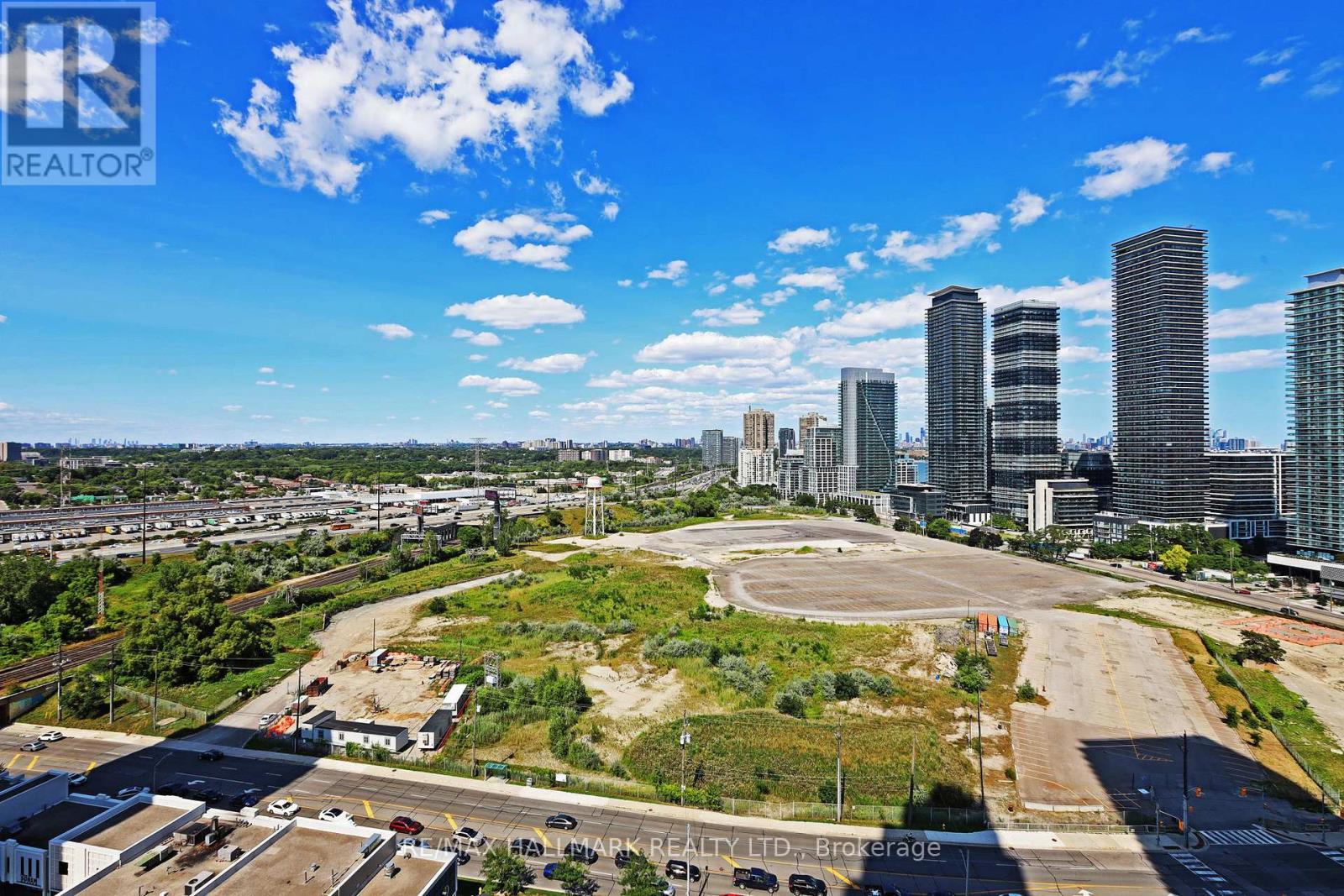 Photo 26 of 1909 36 Park Lawn Road, Toronto ON
