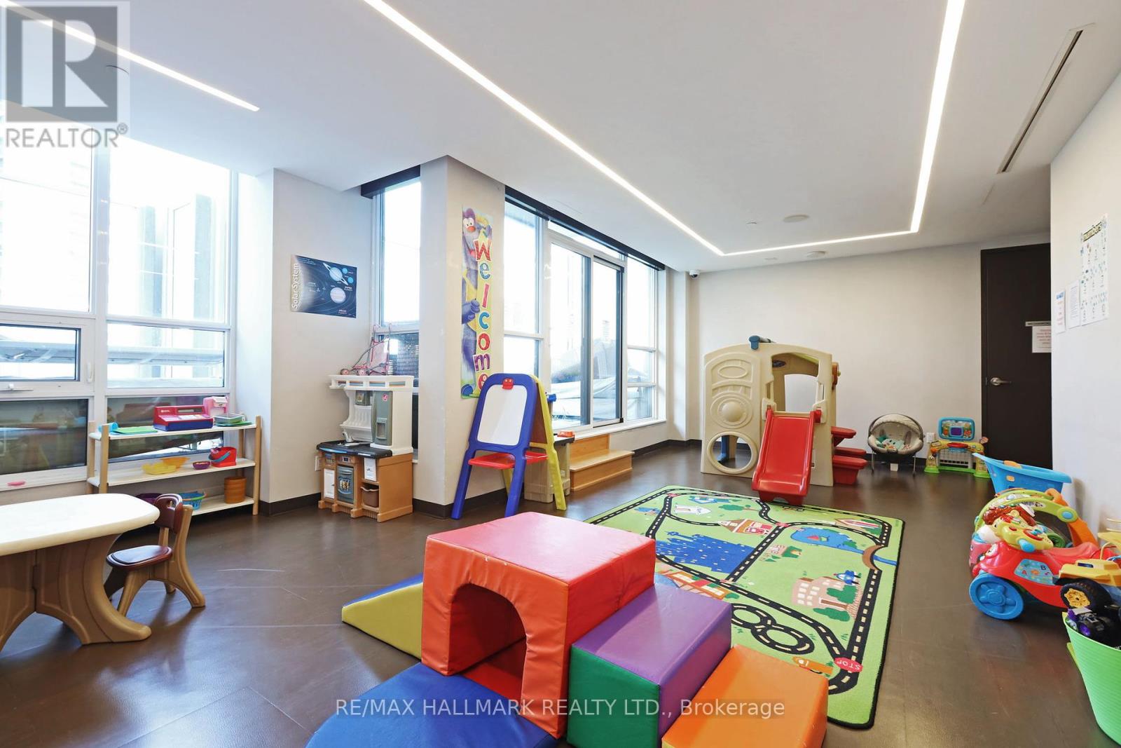 Photo 36 of 1909 36 Park Lawn Road, Toronto ON