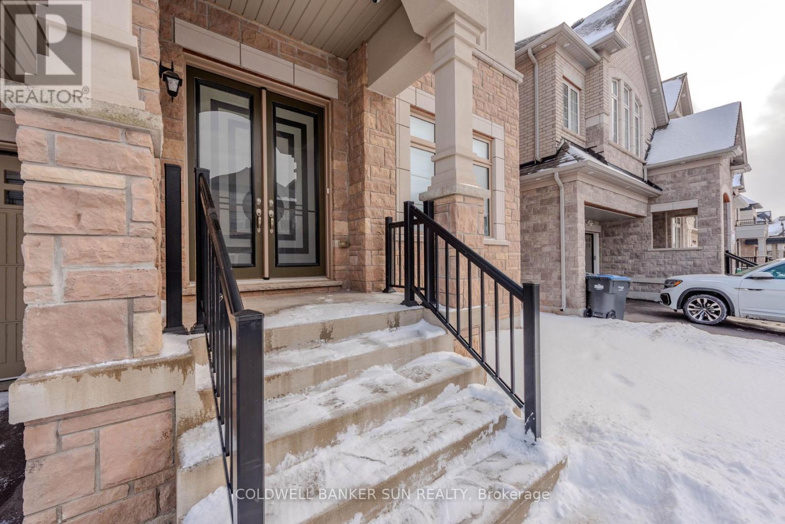 Photo 2 of 29 Midmorning Street, Brampton ON