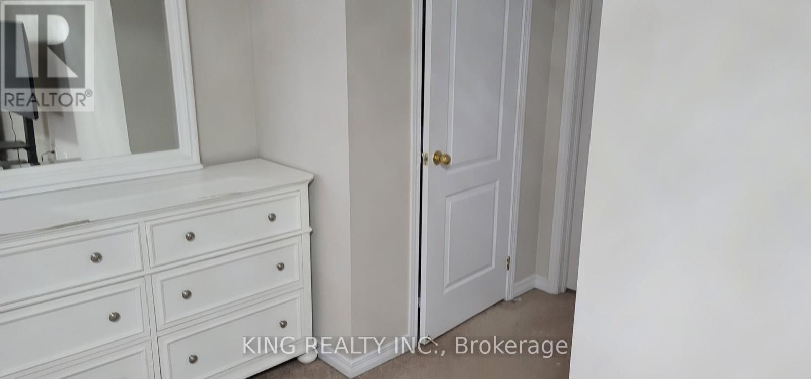 Photo 10 of 59 Haviland Circle, Brampton ON