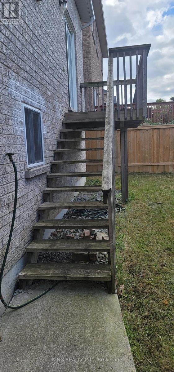 Photo 13 of 59 Haviland Circle, Brampton ON