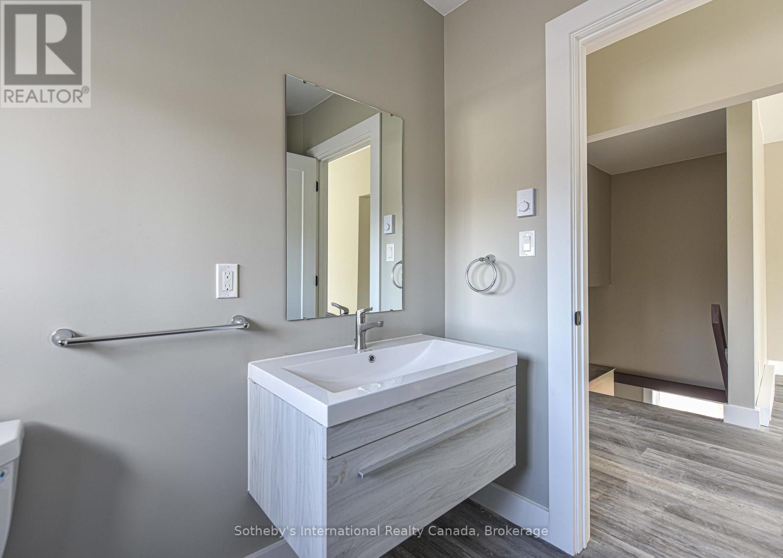 Photo 7 of 177 Parkview Avenue, Orillia ON