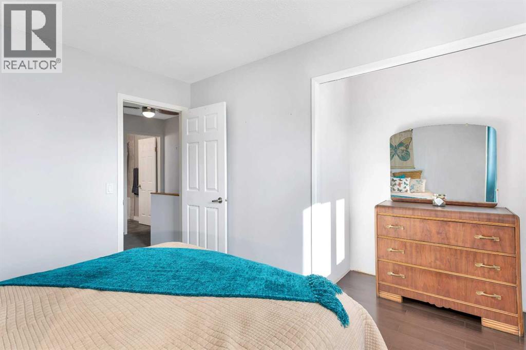 Photo 25 of 56 Lakeview Crescent, Sylvan Lake AB