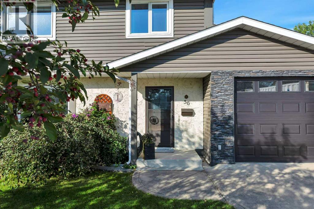 Photo 3 of 56 Lakeview Crescent, Sylvan Lake AB