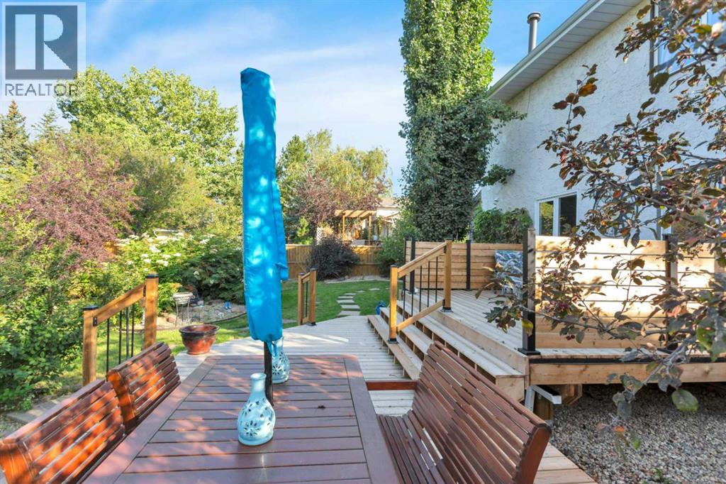 Photo 37 of 56 Lakeview Crescent, Sylvan Lake AB