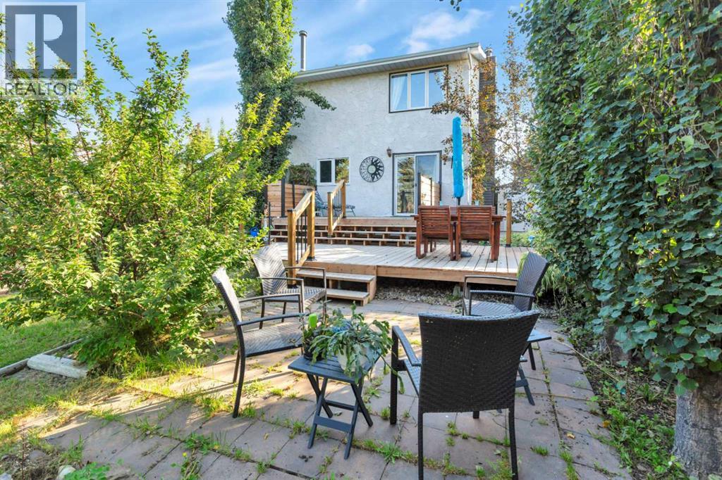 Photo 40 of 56 Lakeview Crescent, Sylvan Lake AB