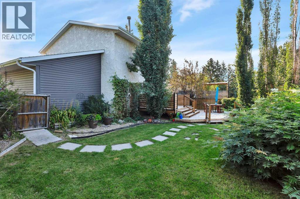 Photo 42 of 56 Lakeview Crescent, Sylvan Lake AB