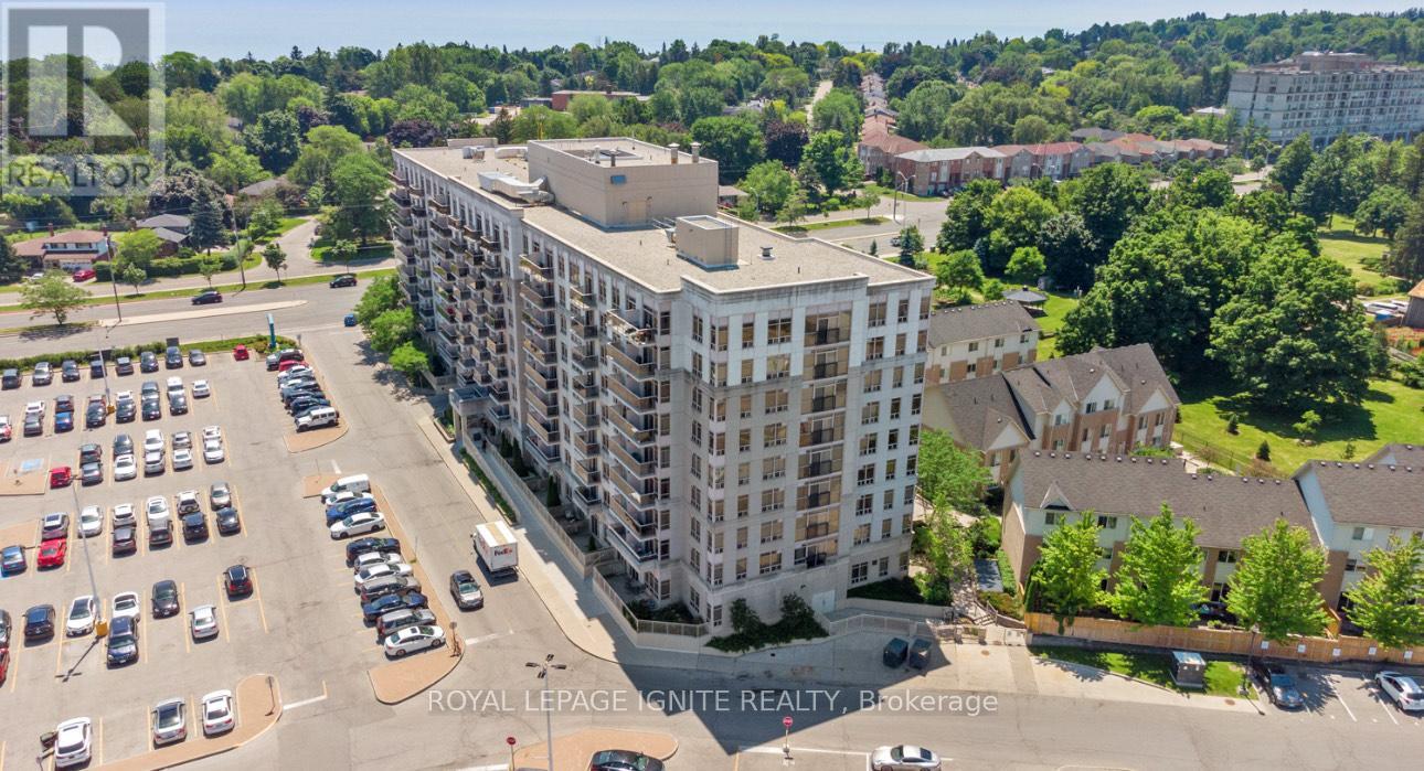 Photo 4 of 808 3650 Kingston Road, Toronto ON