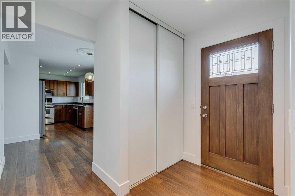 Photo 3 of 23 Erin Grove Court Se, Calgary AB