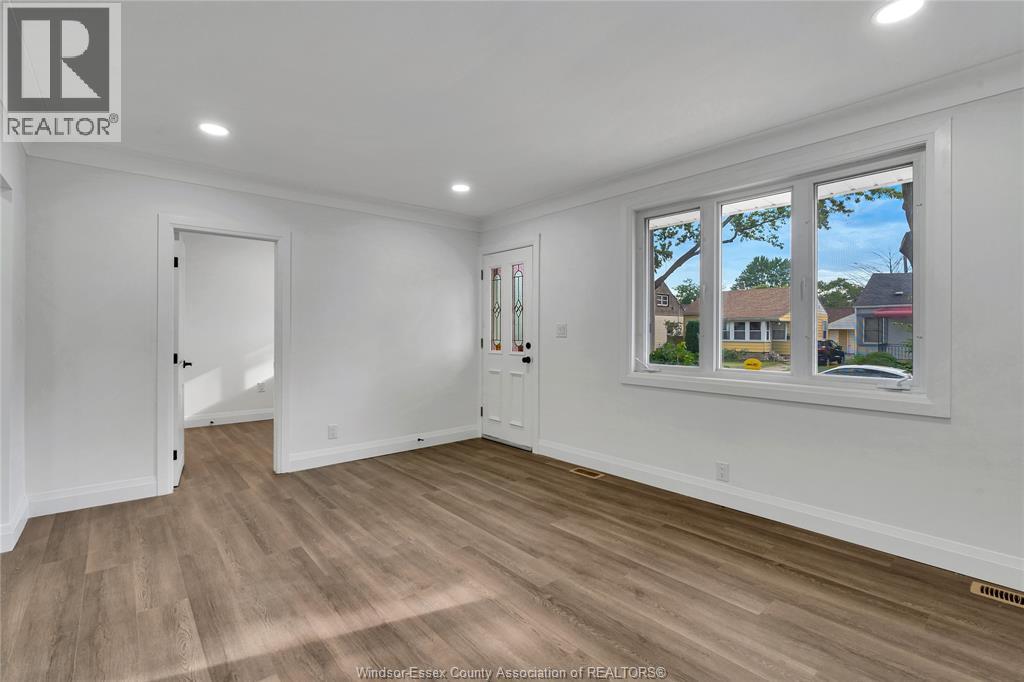 Photo 7 of 2222 Forest Avenue, Windsor ON