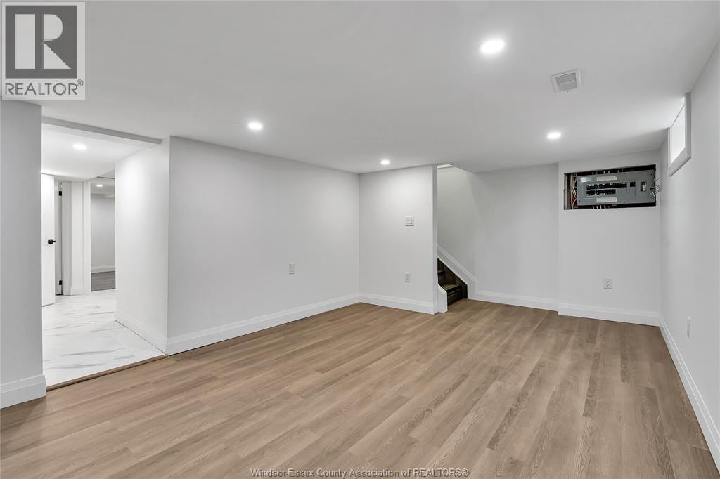 Photo 18 of 2222 Forest Avenue, Windsor ON