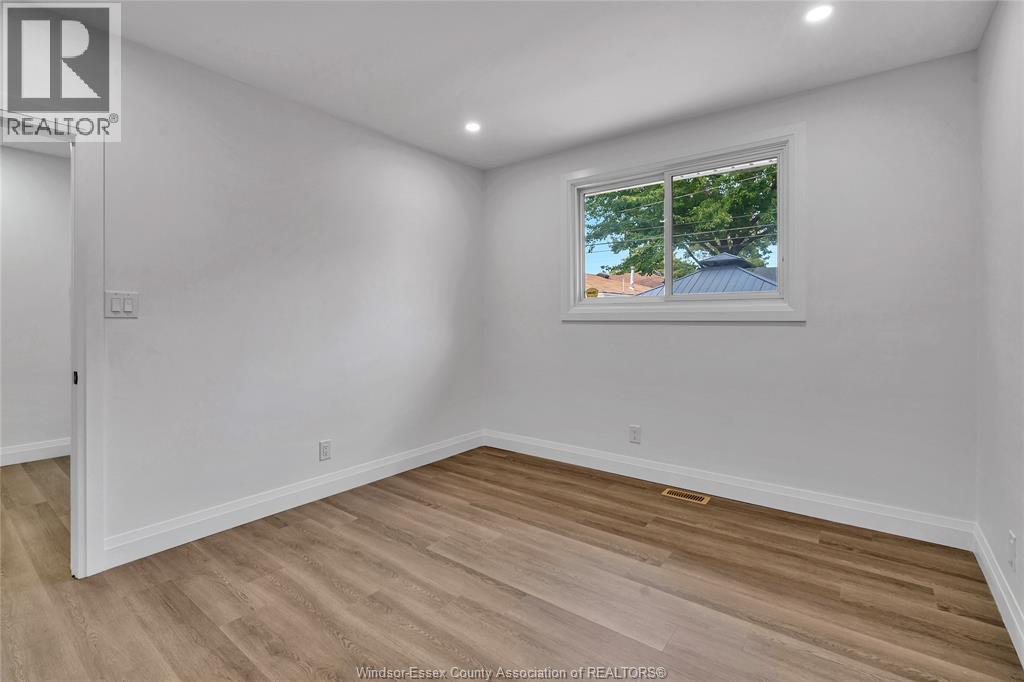 Photo 13 of 2222 Forest Avenue, Windsor ON