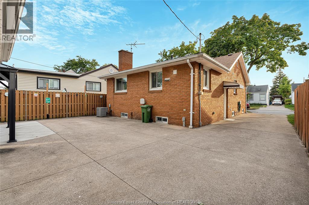 Photo 29 of 2222 Forest Avenue, Windsor ON