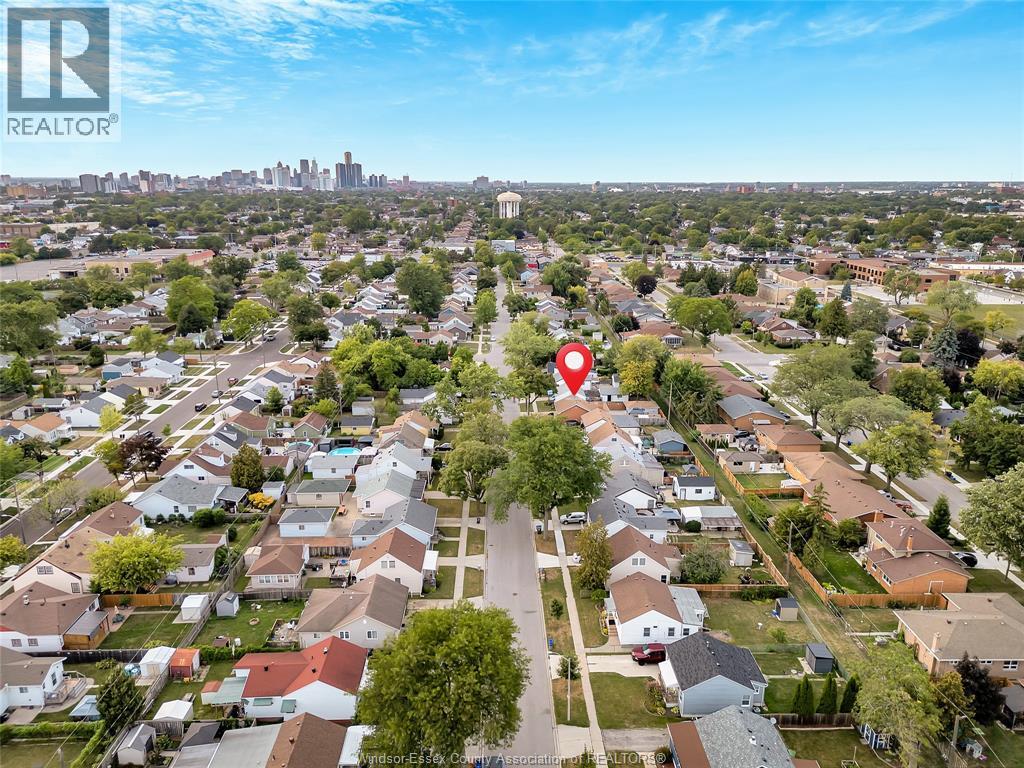 Photo 36 of 2222 Forest Avenue, Windsor ON