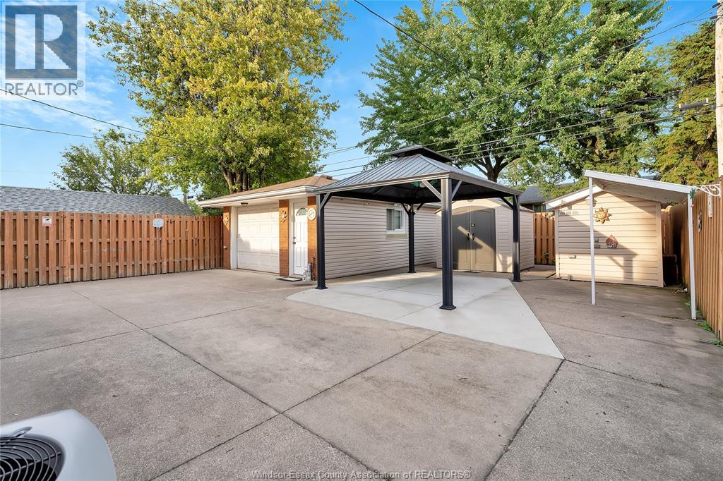 Photo 31 of 2222 Forest Avenue, Windsor ON