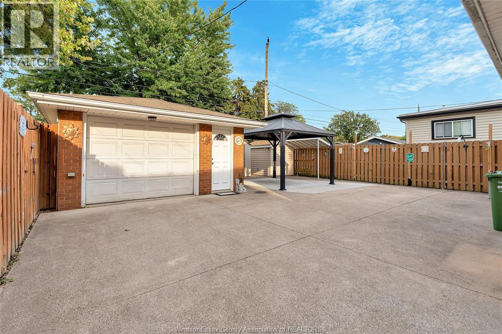 Photo 30 of 2222 Forest Avenue, Windsor ON