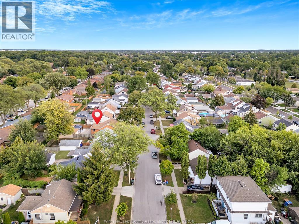 Photo 37 of 2222 Forest Avenue, Windsor ON