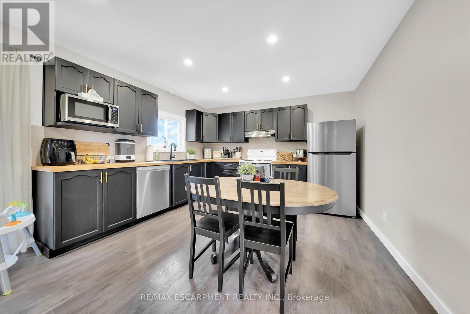 Photo 12 of 1073 Concession 6 Woodhouse Road, Norfolk ON