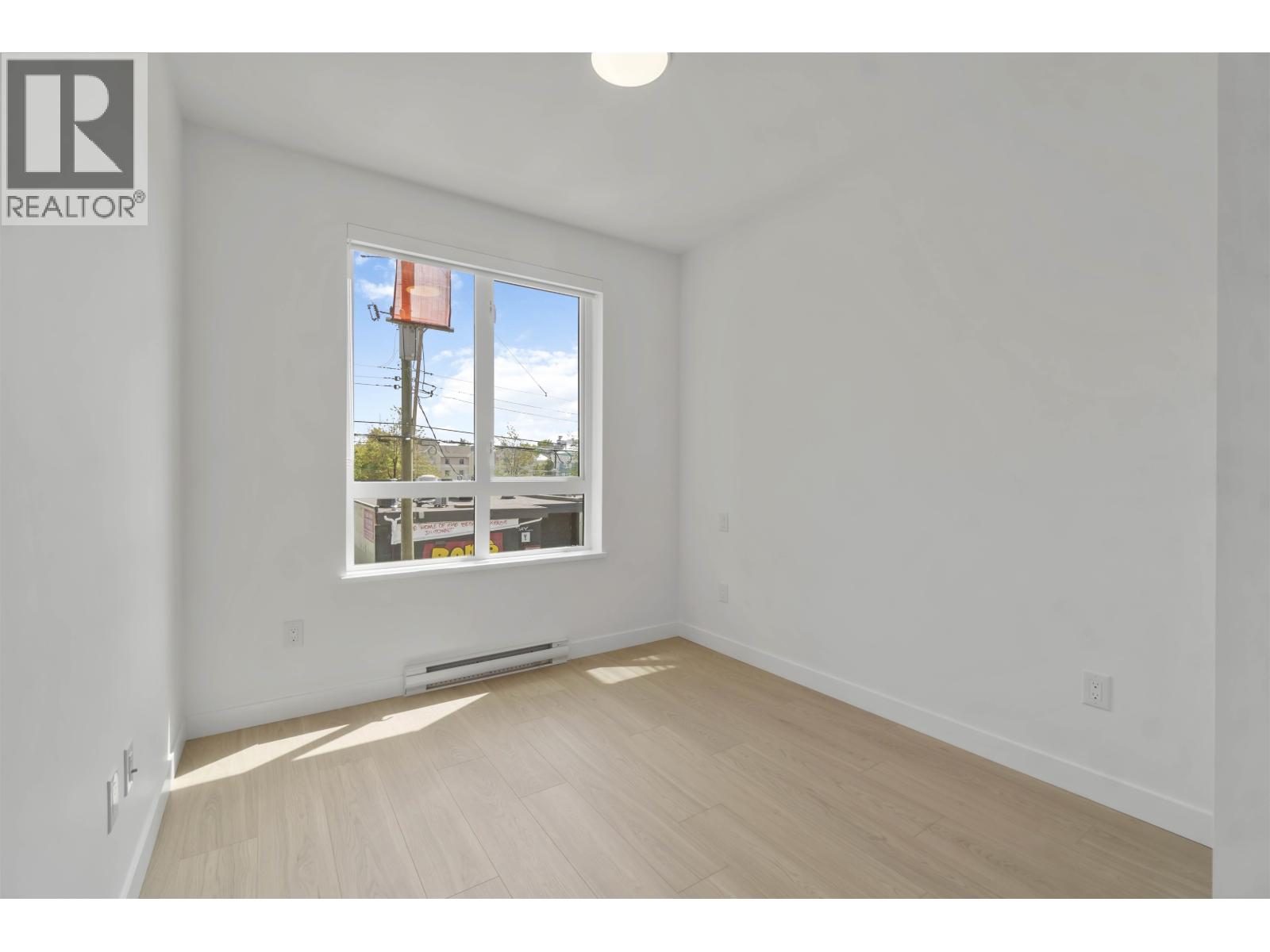 Photo 14 of 212 2450 Garden Drive, Vancouver BC