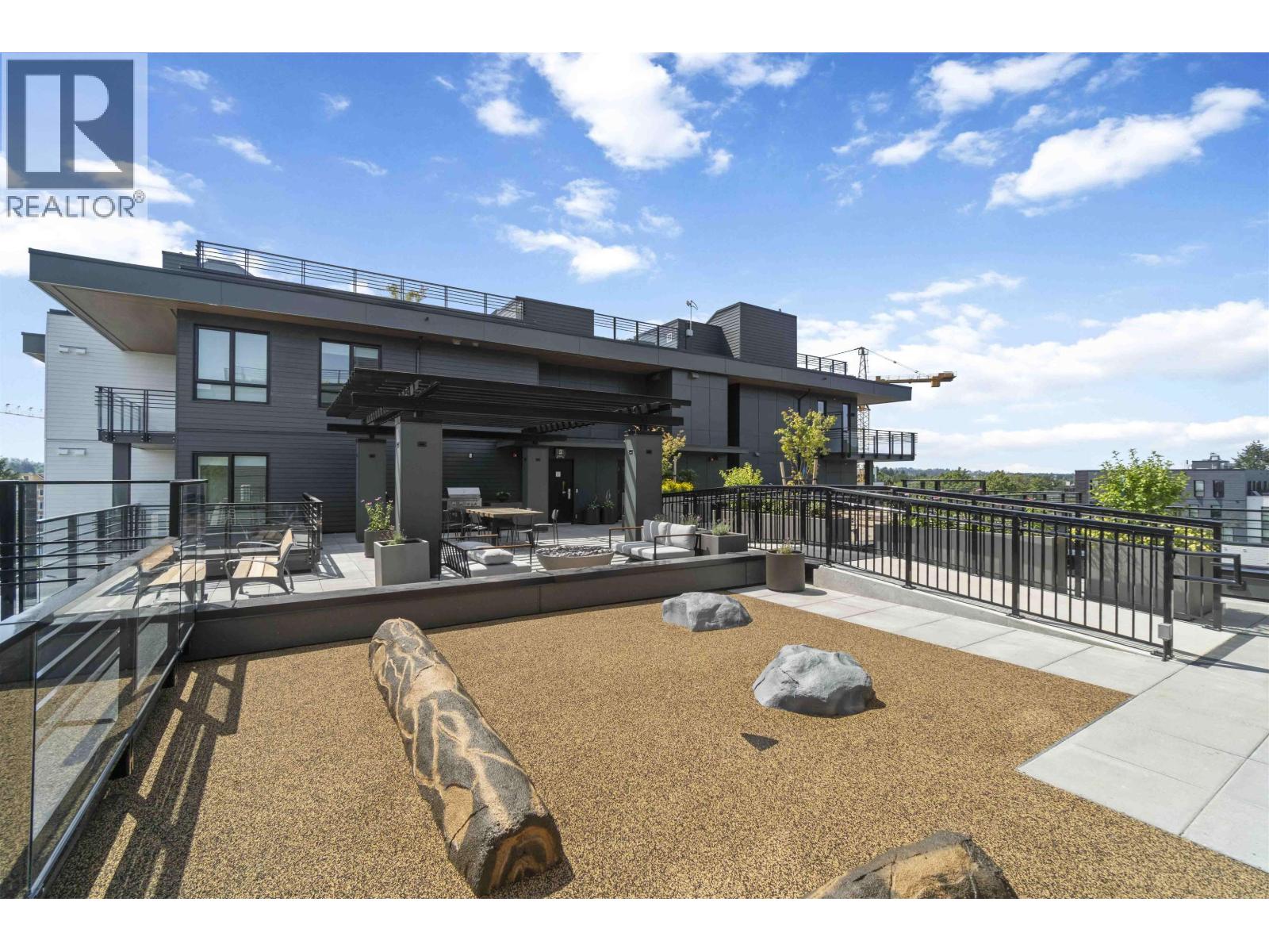Photo 23 of 212 2450 Garden Drive, Vancouver BC