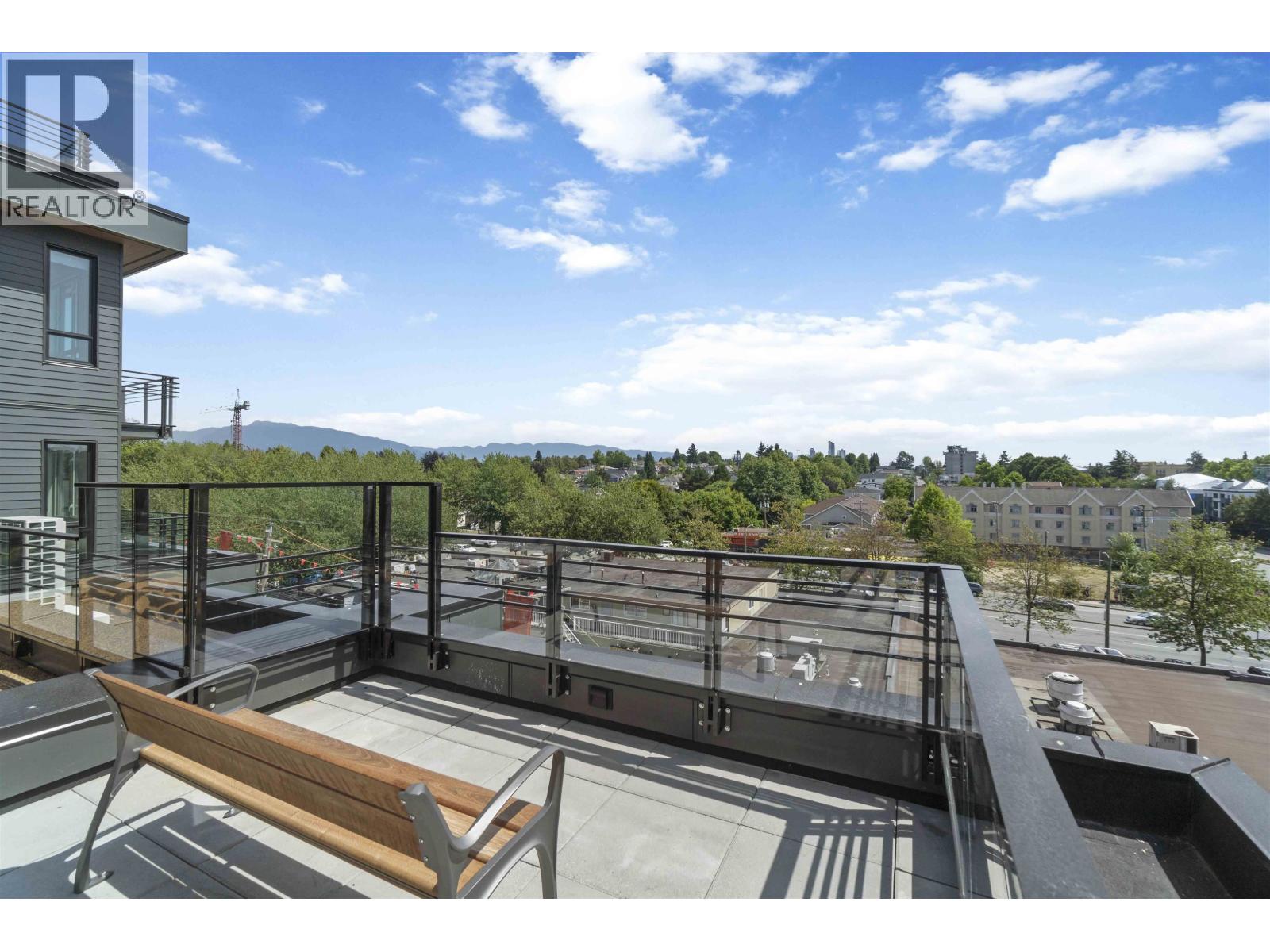 Photo 24 of 212 2450 Garden Drive, Vancouver BC