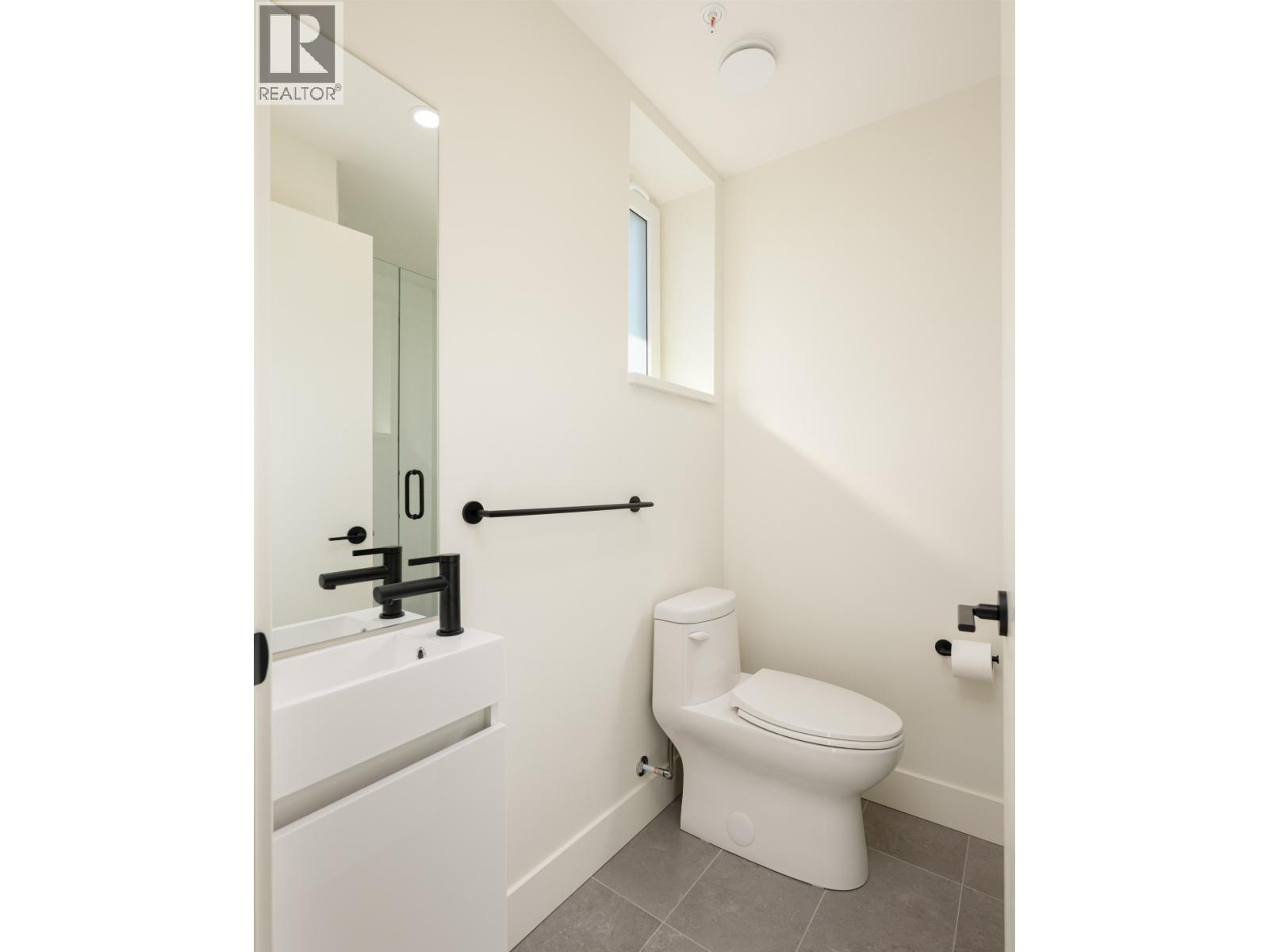 Photo 12 of Th 6 610 E 3rd Street, North Vancouver BC