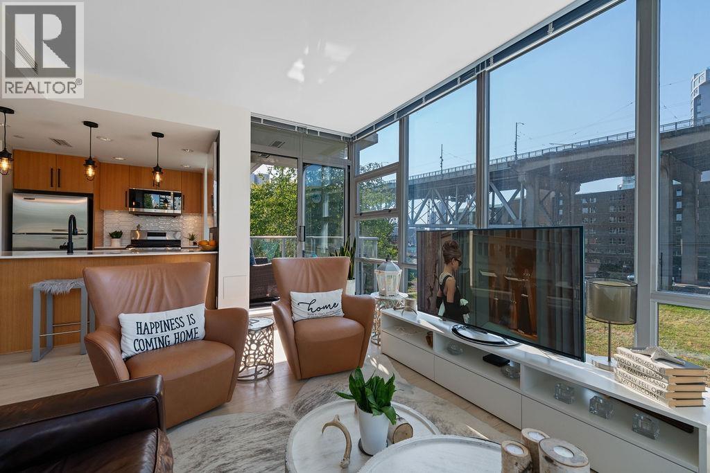 Photo 16 of 305 638 Beach Crescent, Vancouver BC