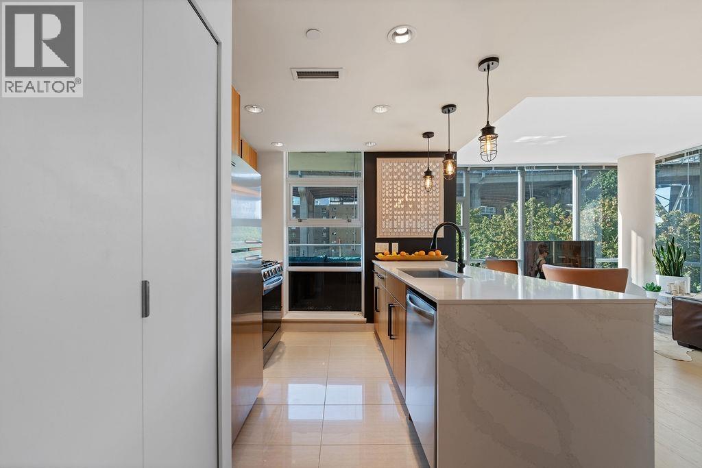 Photo 7 of 305 638 Beach Crescent, Vancouver BC