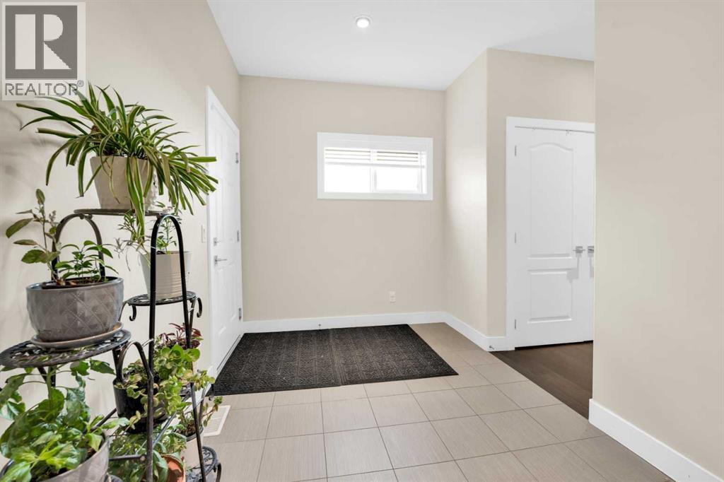 Photo 5 of 164 Rainbow Falls Heath, Chestermere AB
