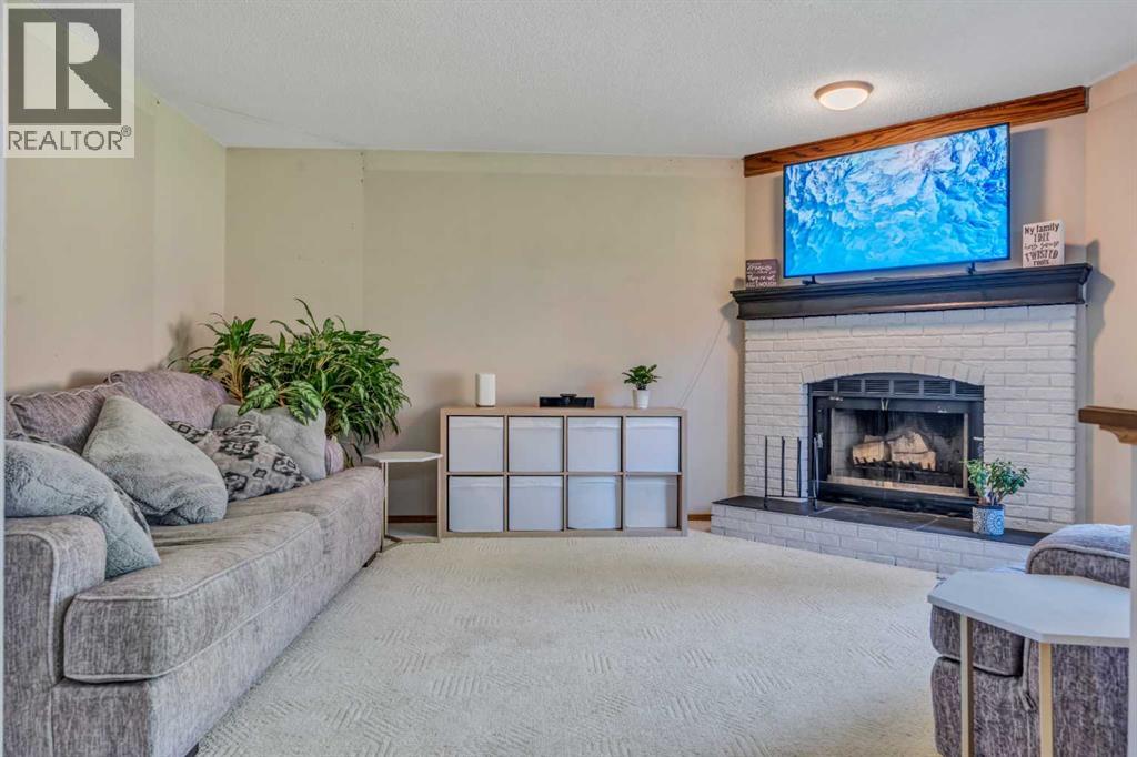 Photo 13 of 11554 Douglas Woods Rise Se, Calgary AB