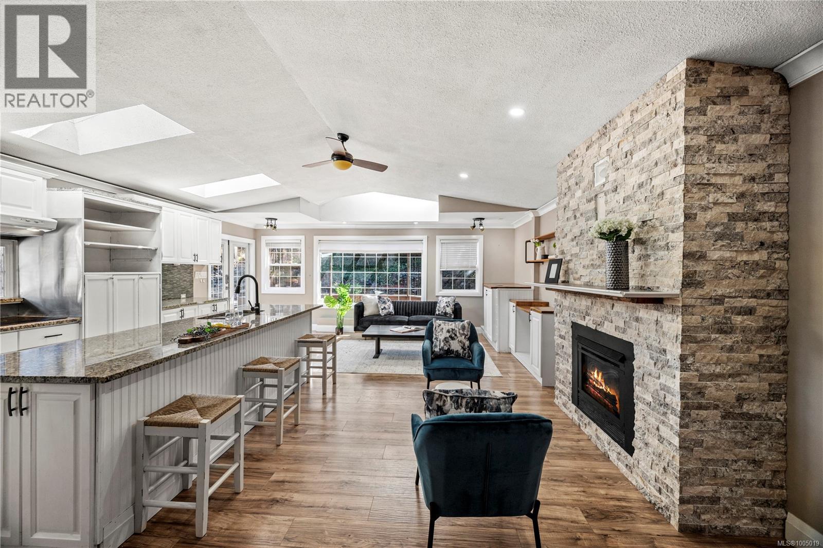 Photo 3 of 2206 Millstream Rd, Langford BC