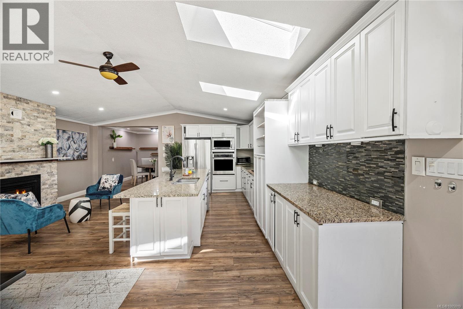 Photo 11 of 2206 Millstream Rd, Langford BC