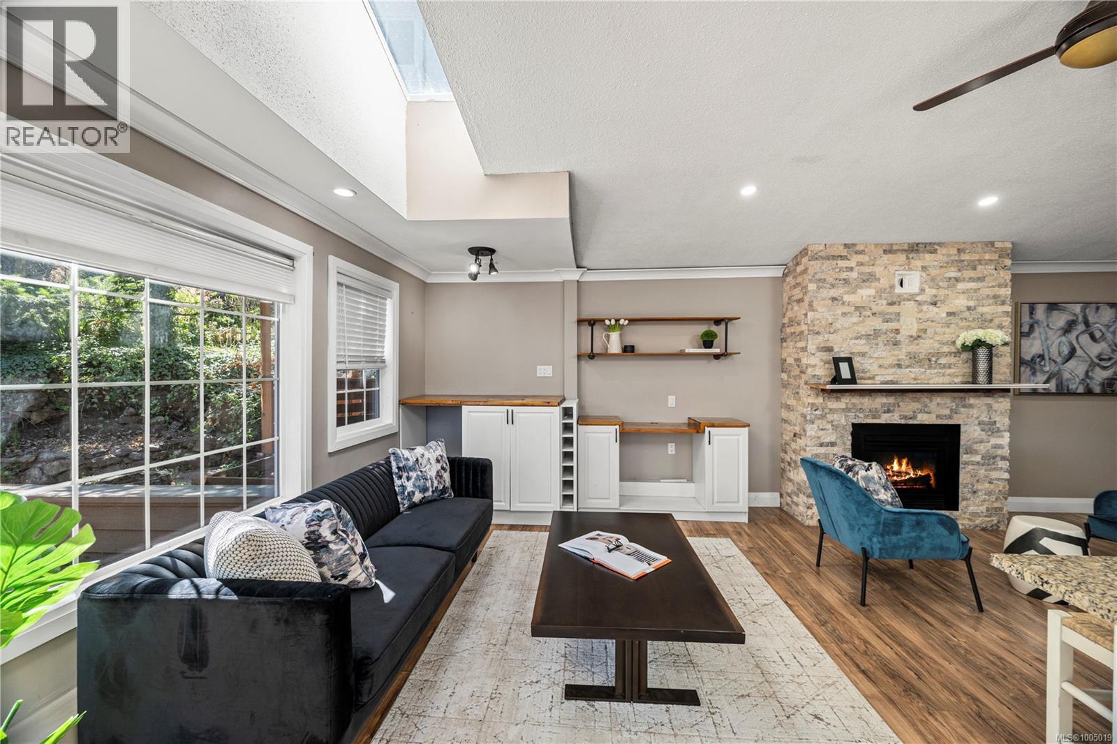 Photo 15 of 2206 Millstream Rd, Langford BC