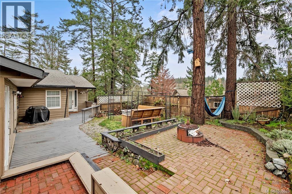 Photo 32 of 2206 Millstream Rd, Langford BC