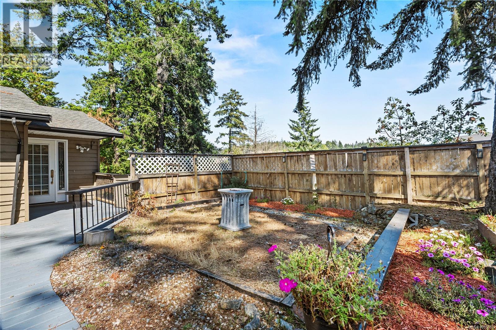 Photo 33 of 2206 Millstream Rd, Langford BC
