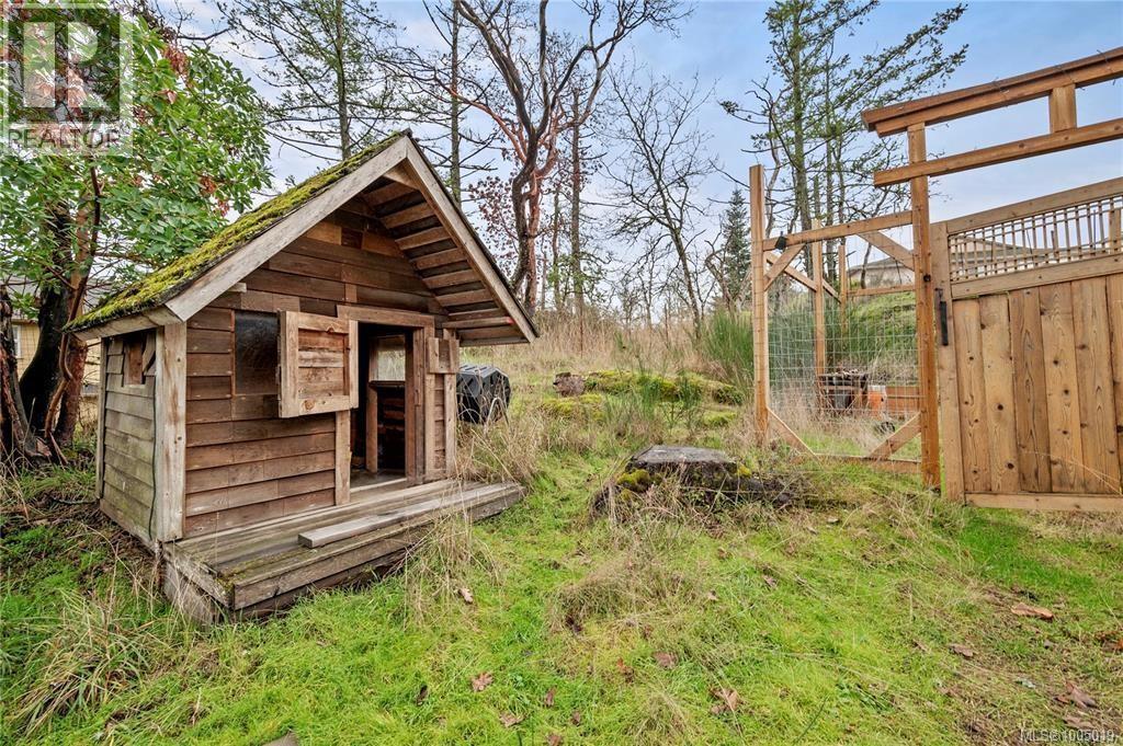 Photo 41 of 2206 Millstream Rd, Langford BC
