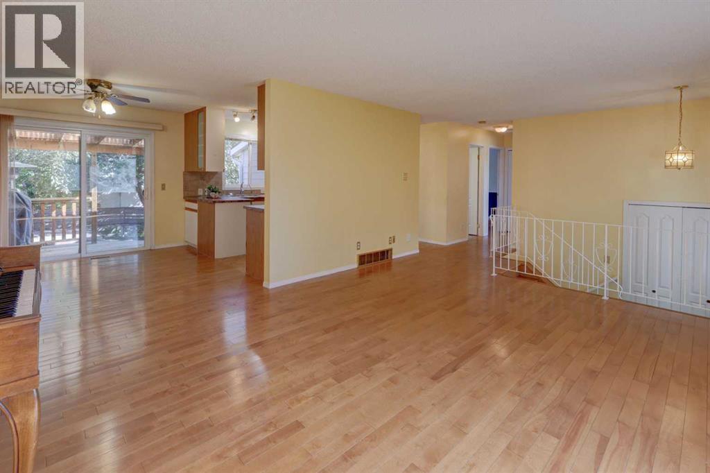 Photo 6 of 179 Huntchester Crescent Ne, Calgary AB