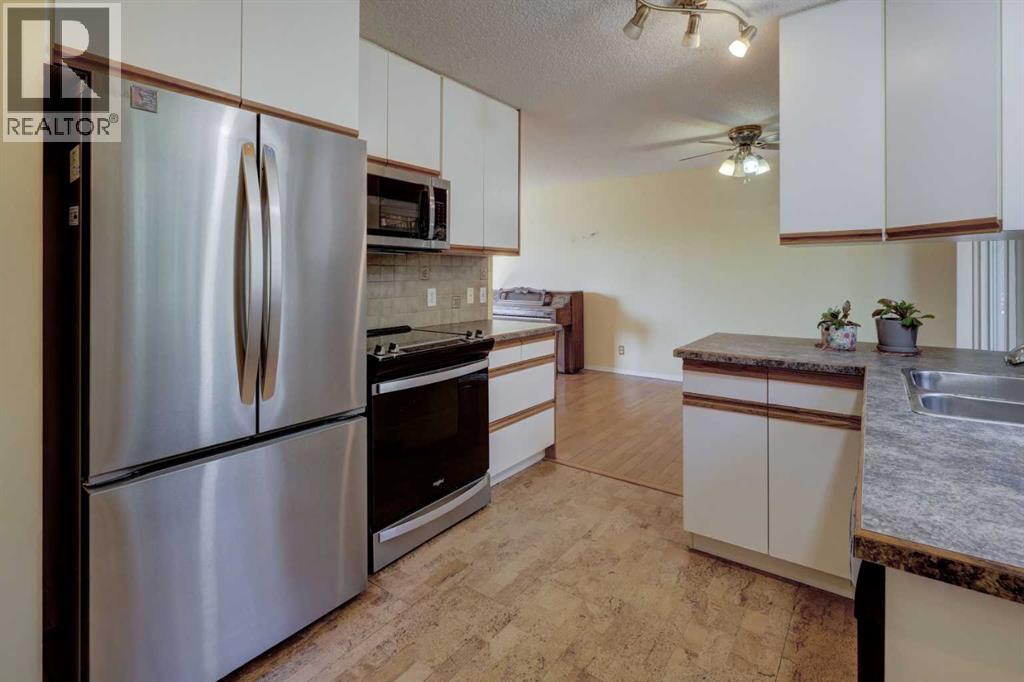 Photo 12 of 179 Huntchester Crescent Ne, Calgary AB