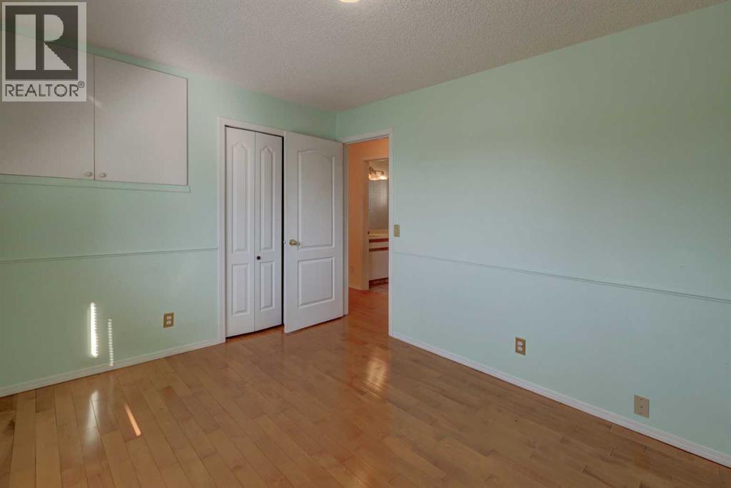 Photo 14 of 179 Huntchester Crescent Ne, Calgary AB