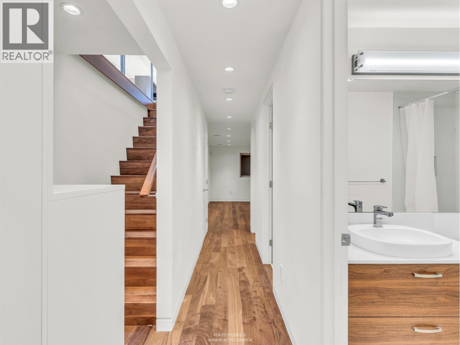 Photo 38 of 534 E 29th Avenue, Vancouver BC