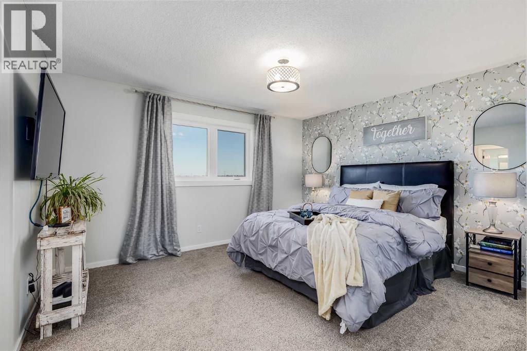 Photo 18 of 522 Stonegate Road Nw, Airdrie AB