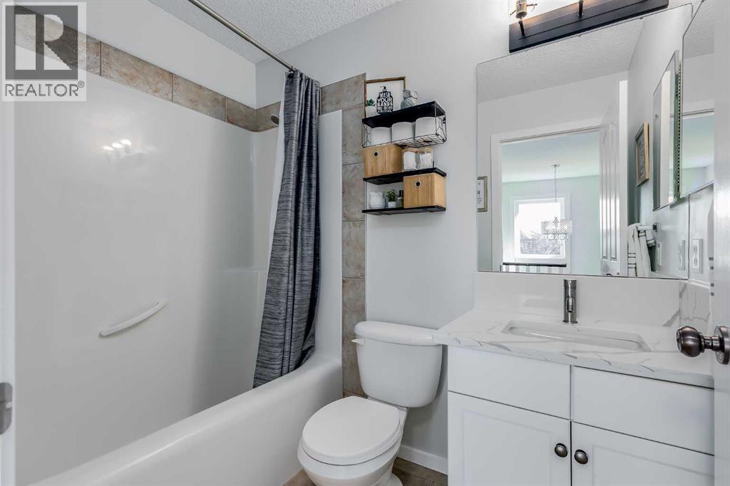 Photo 29 of 522 Stonegate Road Nw, Airdrie AB