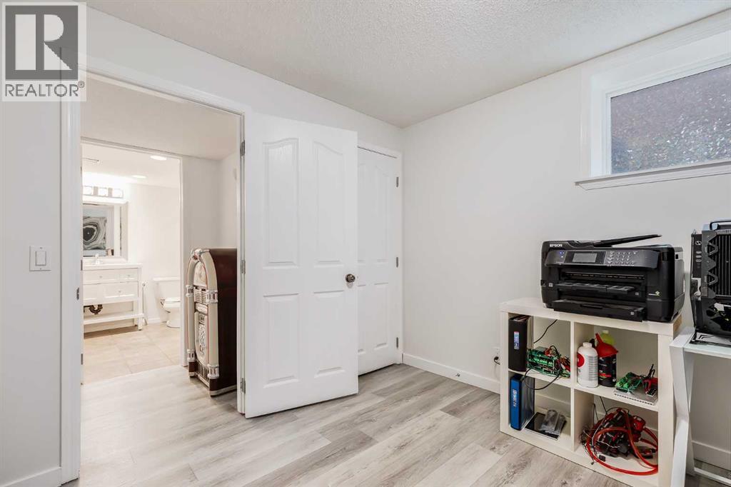 Photo 35 of 522 Stonegate Road Nw, Airdrie AB