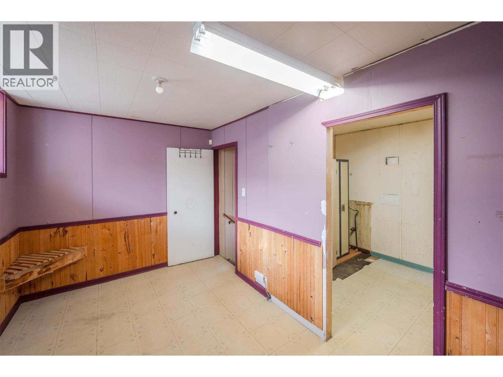 402 Industrial Avenue E, Penticton