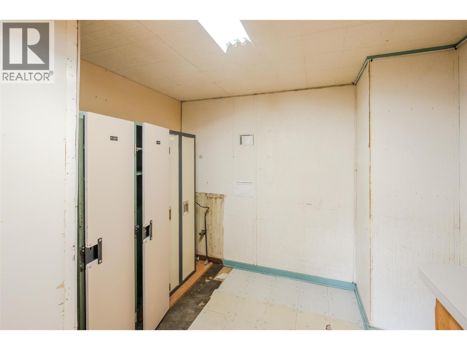 402 Industrial Avenue E, Penticton