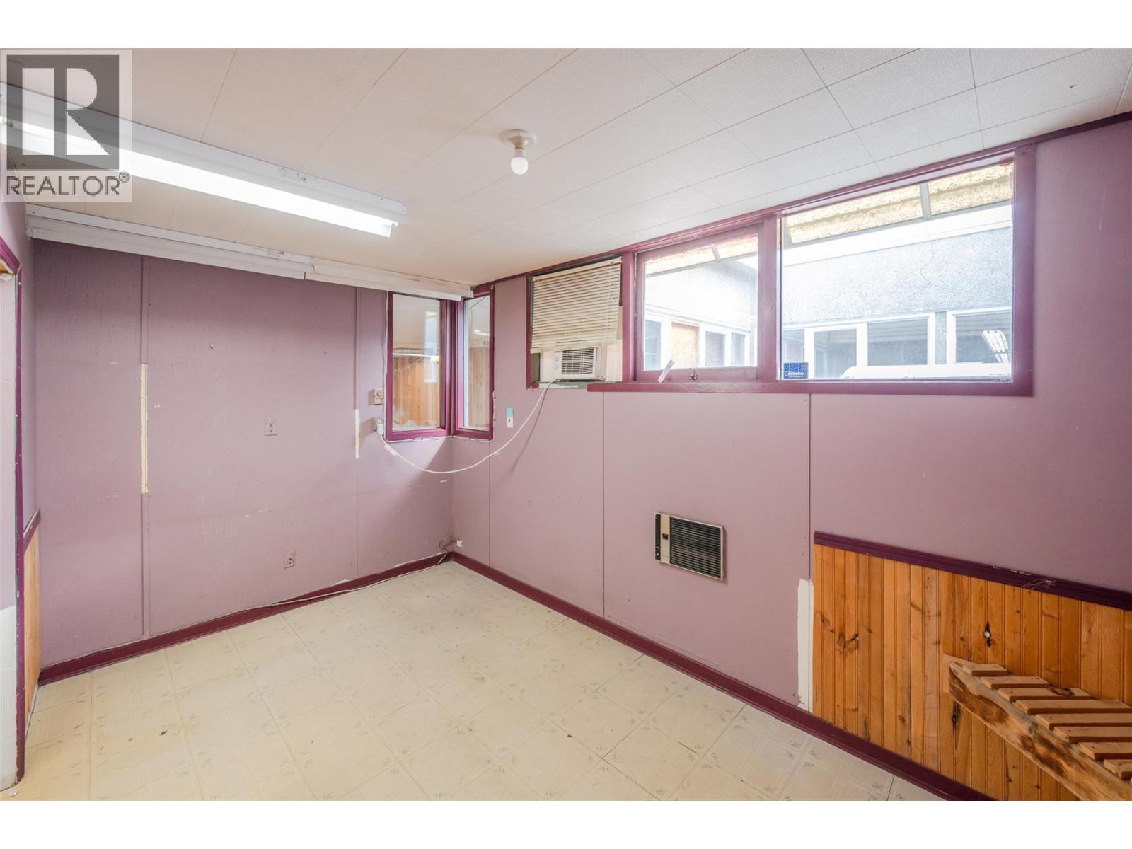 402 Industrial Avenue E, Penticton
