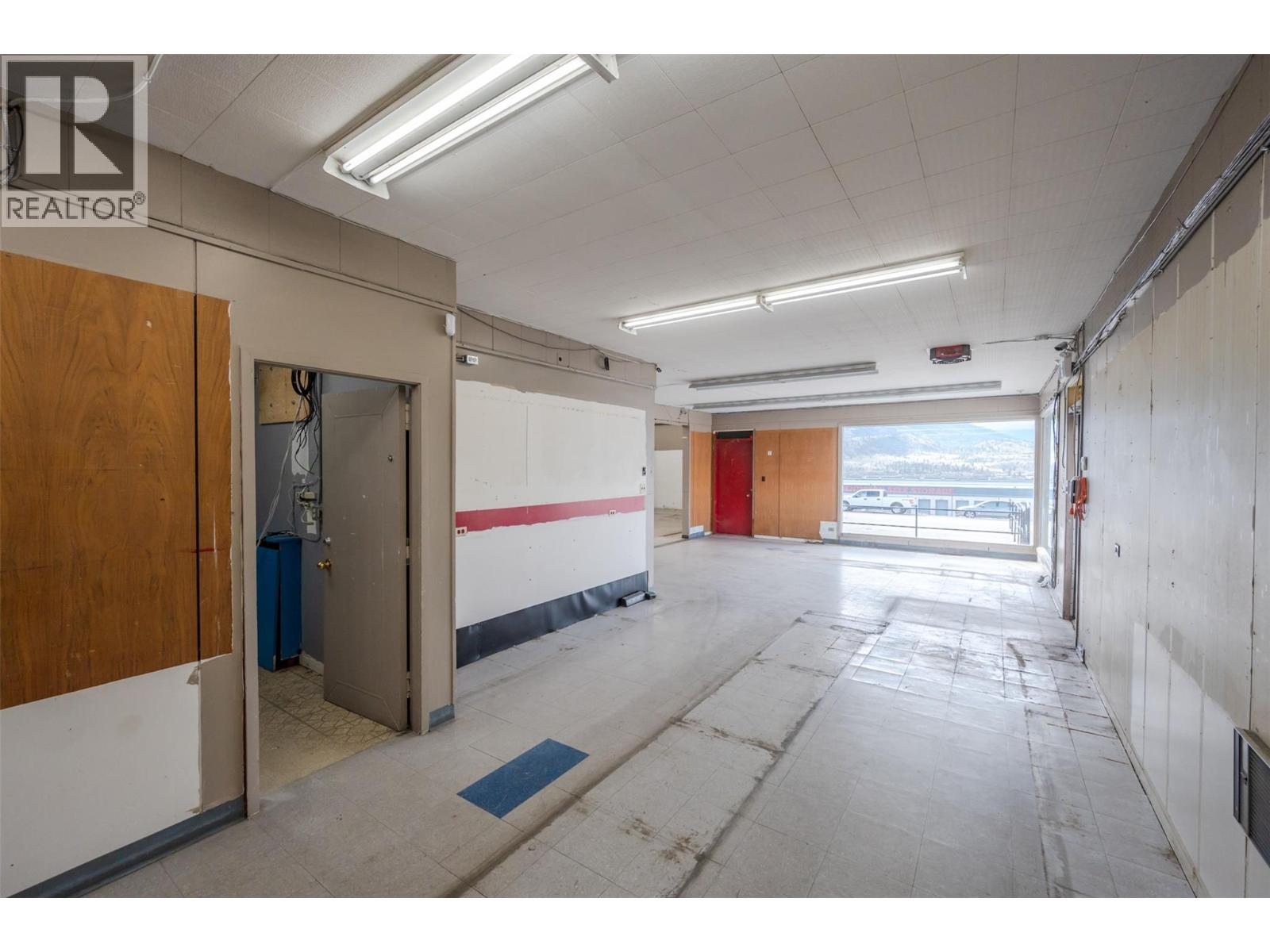 402 Industrial Avenue E, Penticton