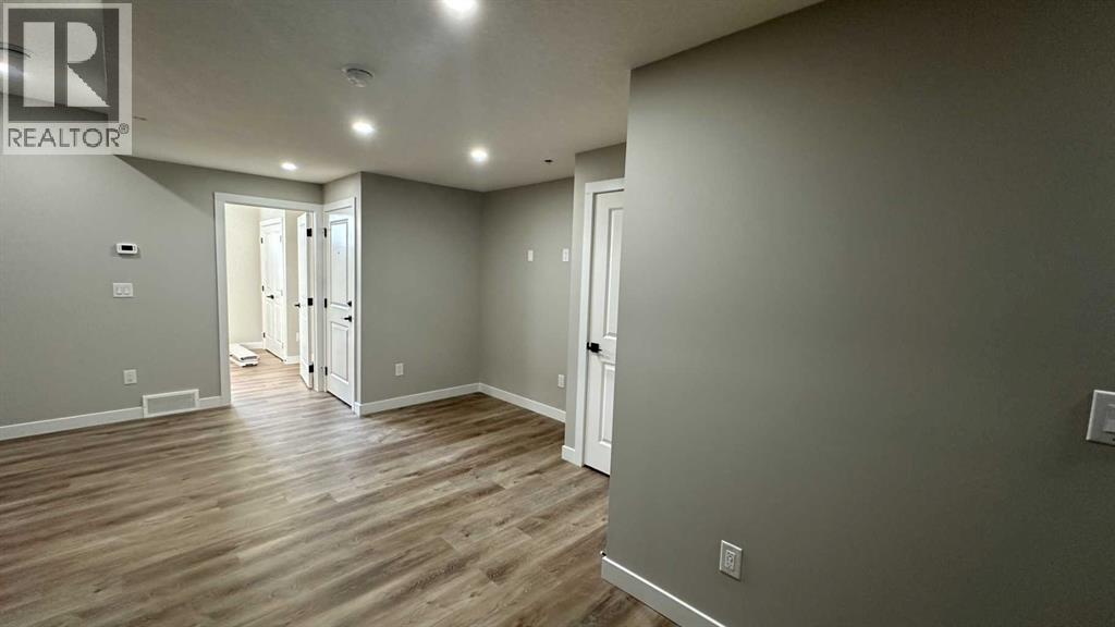 Photo 32 of 419 Hotchkiss Manor, Calgary AB